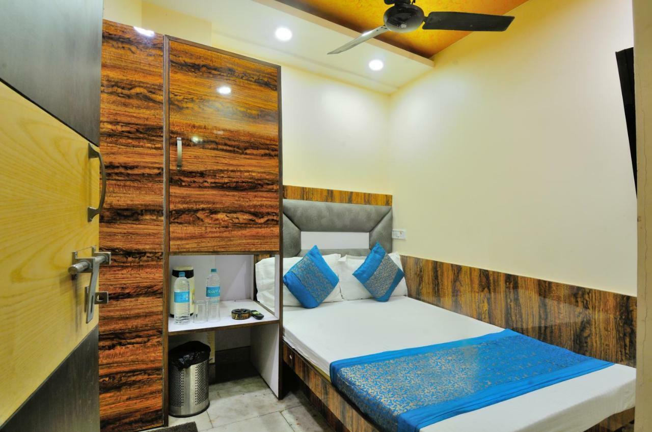 Hotel Lahorimal Deluxe New Delhi Buitenkant foto