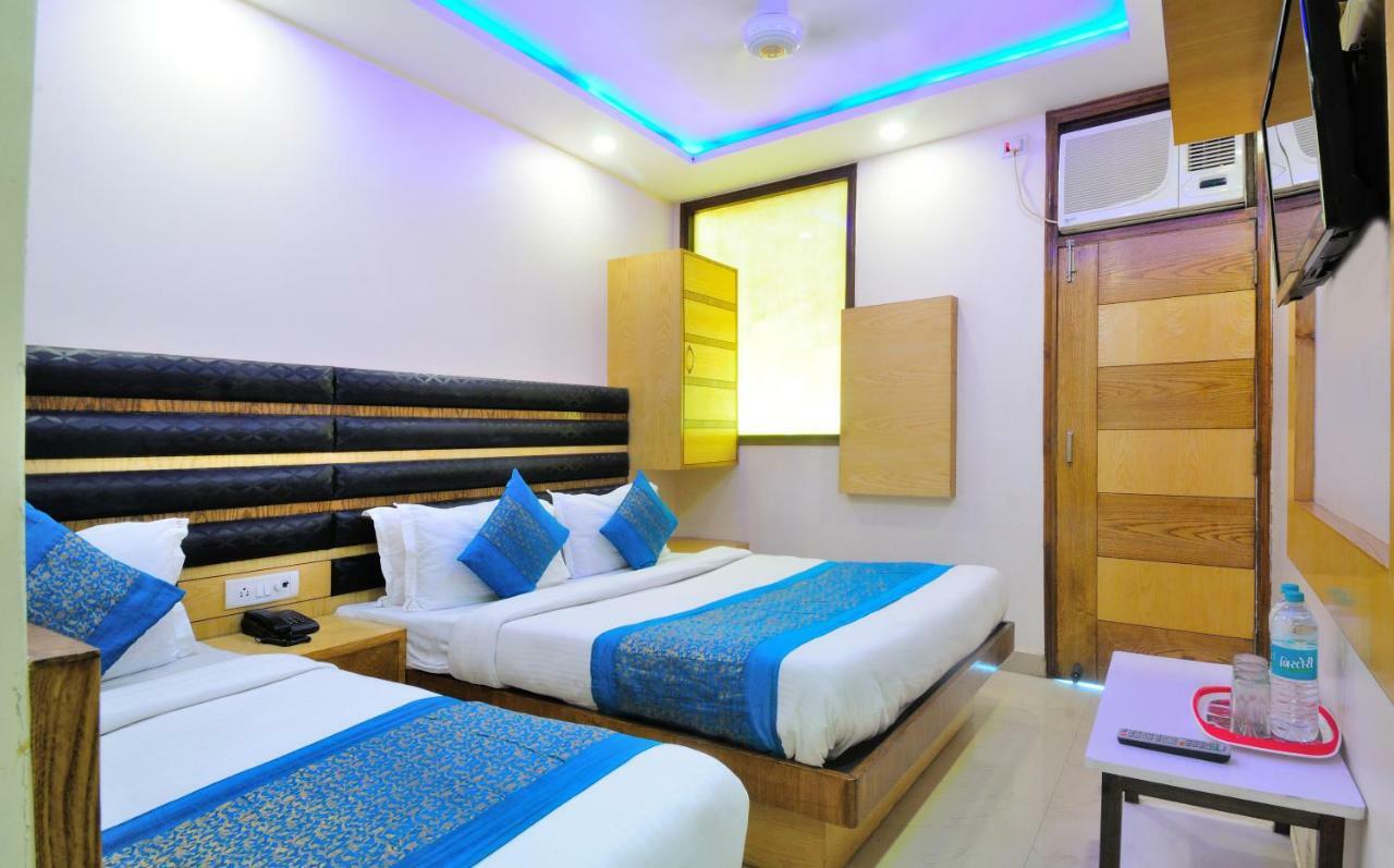 Hotel Lahorimal Deluxe New Delhi Buitenkant foto